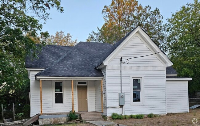 Building Photo - 408 Kirk St Rental