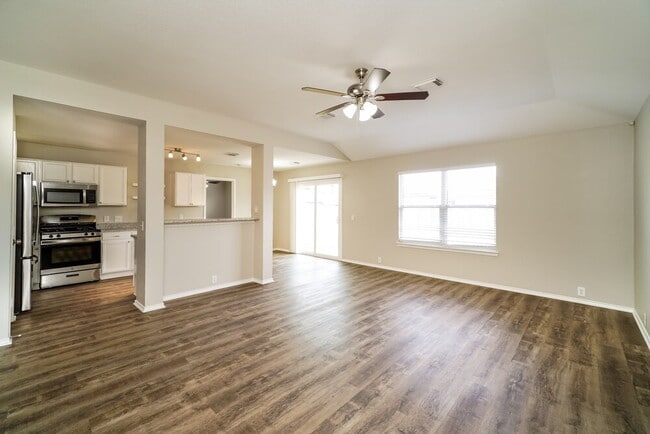 Photo - 15810 Brisbane Dr