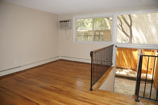 Building Photo - 1842 Canyon Blvd Unit 110 Rental
