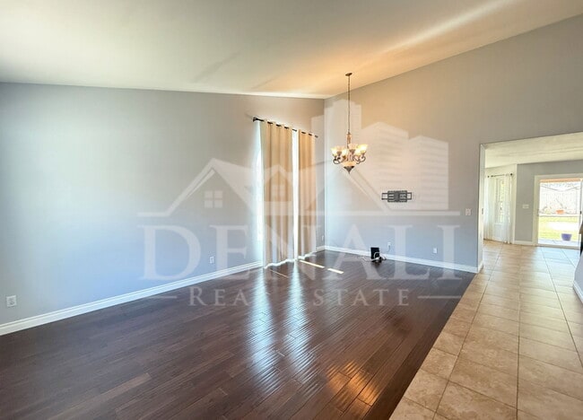Photo - 1249 W Kelly Ln