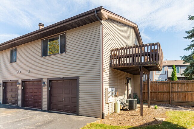 Building Photo - 1707 Cedarbrook Ct Rental