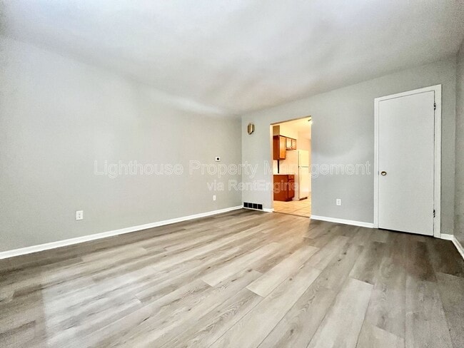 Photo - 1745 Dawes Ct SE