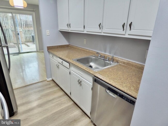 Photo - 2975 Cashel Ln