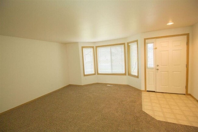 Photo - Large Corner Lot 4BR, 2.5BA Cheney Home In Big Sky #1454