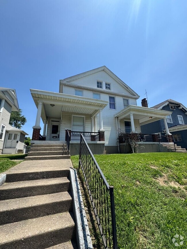 Building Photo - 202/204 Eaton Avenue Unit 204 Eaton Avenue Rental