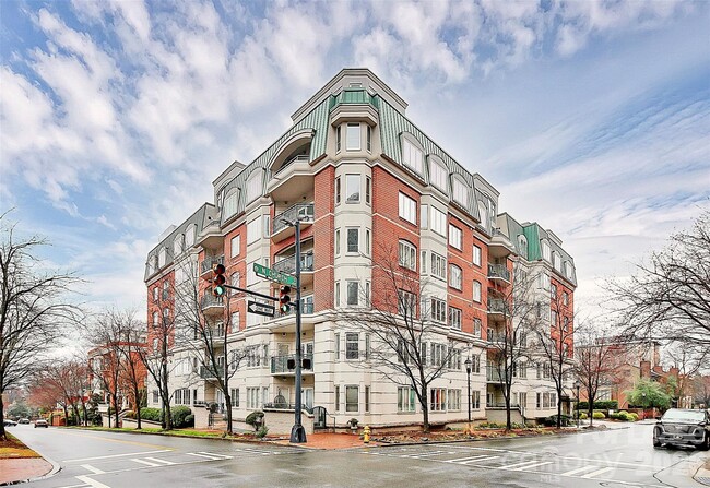 Photo - 401 N Church St Unit 604