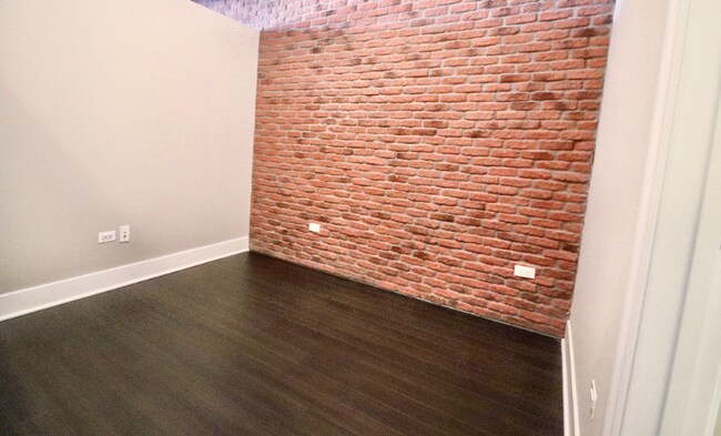 Photo - 803 S Clark St