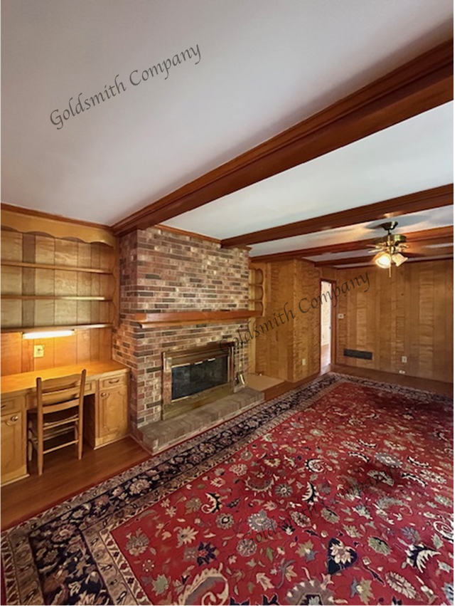 2 Woodfern Cir