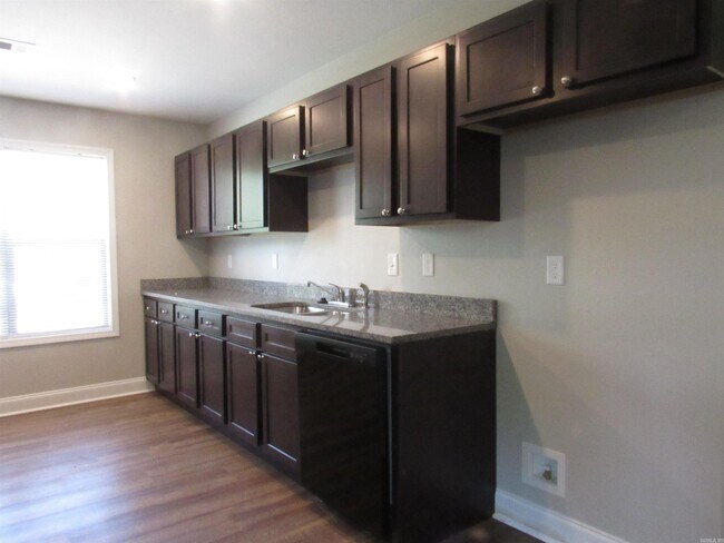 Photo - 1515 Stamps St