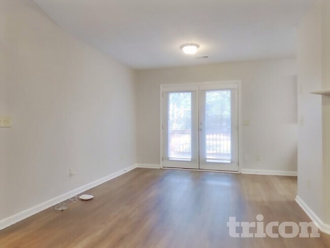 Photo - 14 Iron Spot Cir