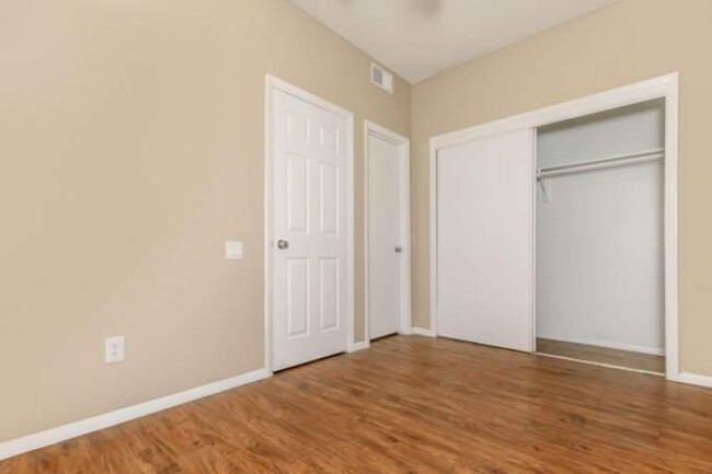 Building Photo - 2 bedroom in Round Rock TX 78664 Unit 2018 Rental