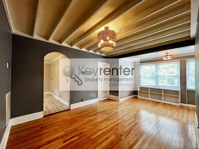 Photo - 904 Boylston St