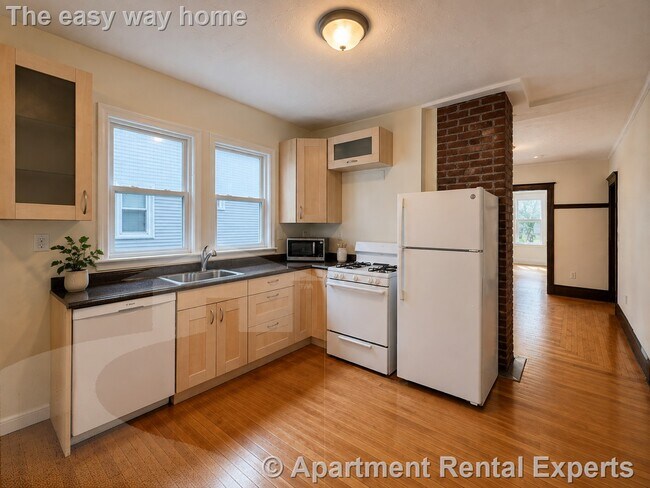 Photo - 126 Auburn St Unit #1