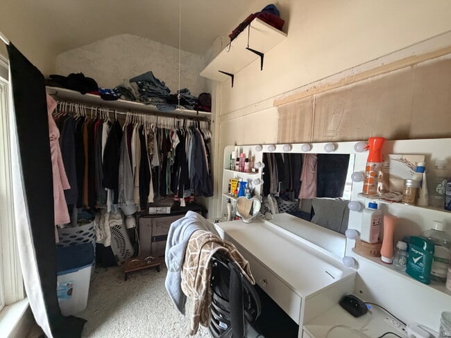 Photo - 3 bedroom 1 bath Apartment Available June 1st!! Massive bedrooms and a 5 minute walk to campus.