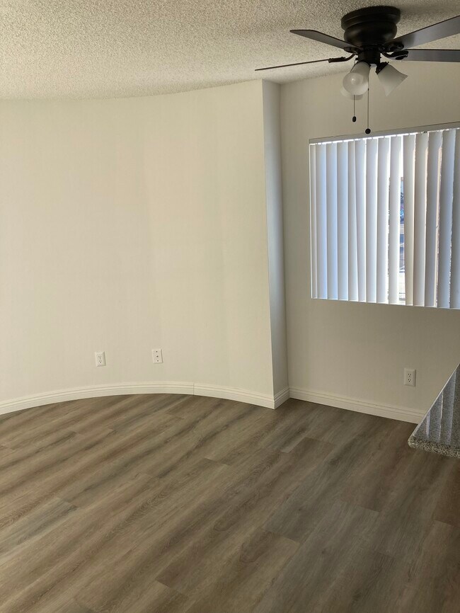 Photo - 2041 S Pacific Ave Unit 19