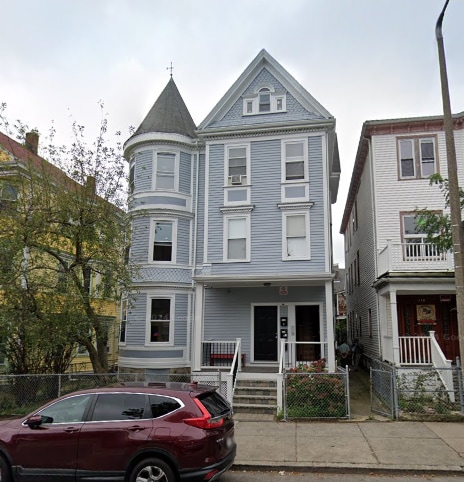 Photo - 336 Centre St