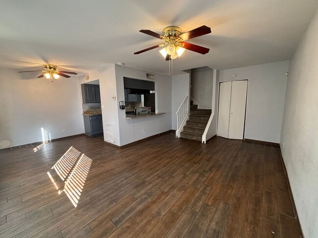 Photo - Charming 2 bedroom townhome in Phoenix!