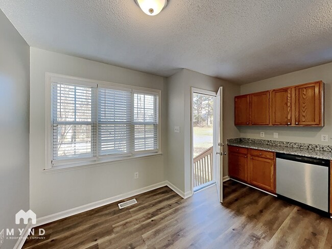 Photo - 108 Lippizanner Pl