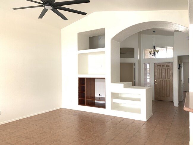 Photo - 11015 W Chino Dr