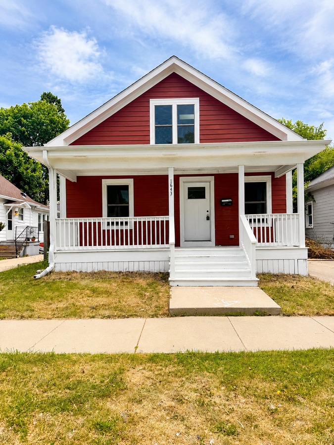 Photo - 1643 Villa St