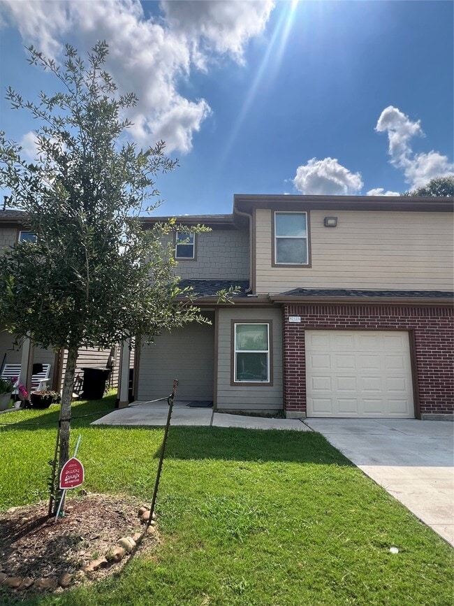 Photo - 8212 Sealey St Condo Unit B