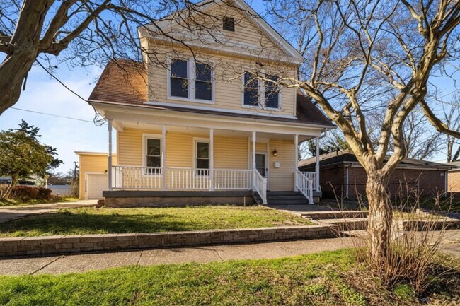 Photo - 3027 Grandy Ave