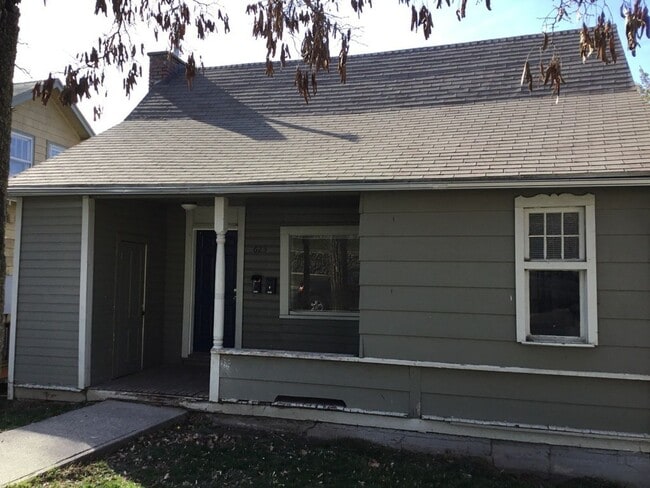 Building Photo - 623 S Jefferson St Unit 1 Rental