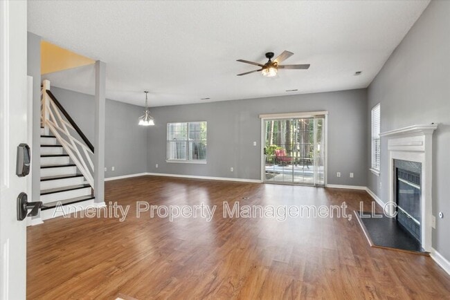 Photo - 1628 Willow Cv