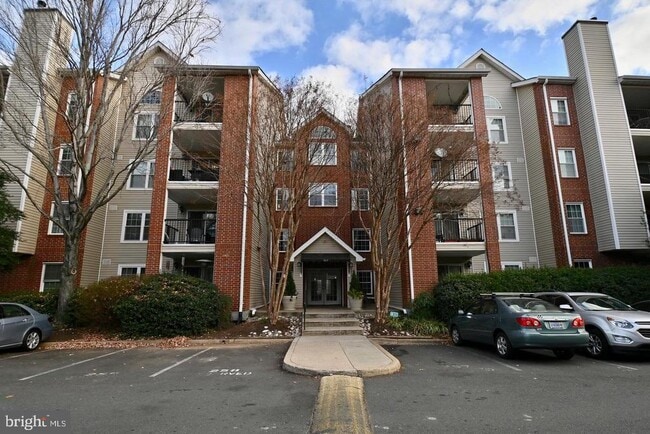 Photo - 3315 Wyndham Cir Apartment Unit 4236