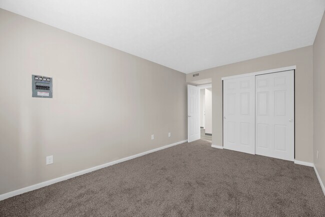 Photo - Cedar Court Apartments