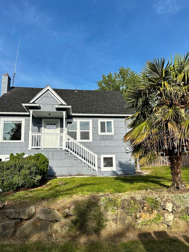 Photo - 9746 Phinney Ave N Unidad 1