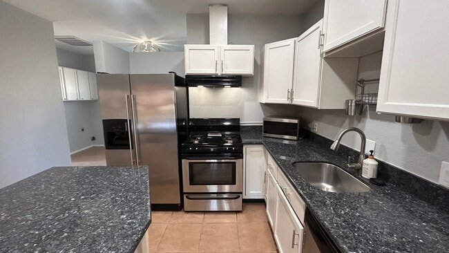 Photo - 1337 W Orangeburg Ave