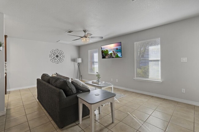 Photo - 8802 New World Dr