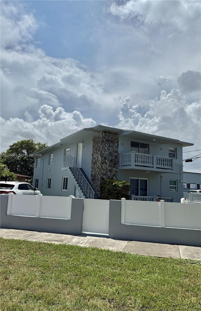 Building Photo - 22 SW 55th Avenue Rd Unit U