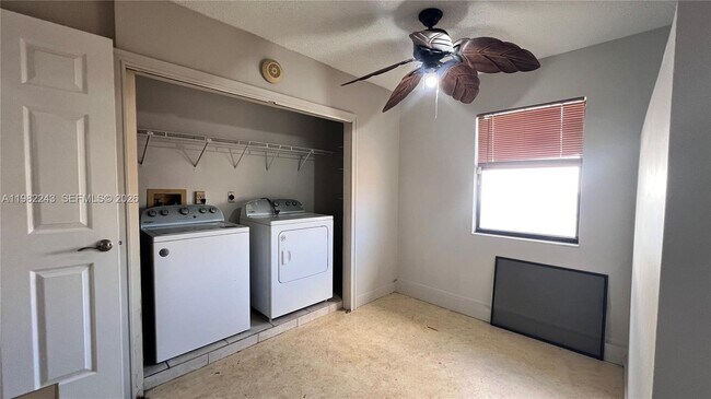 Photo - 581 SW Banks Terrace