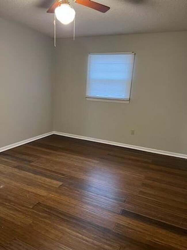 Photo - Stunning 4-Bedroom Home in Memphis - Space, Comfort & Style!