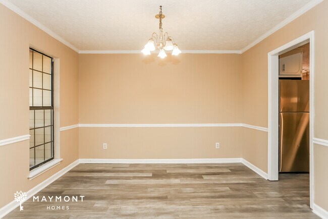 Photo - 575 Scarborough Rd