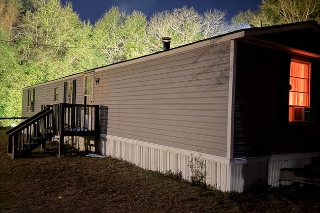 Building Photo - Available Soon! Rent this affordable 3 bedroom home in Aiken!