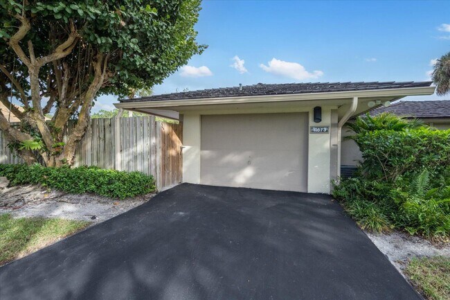 Photo - 11673 Wimbledon Cir Casa
