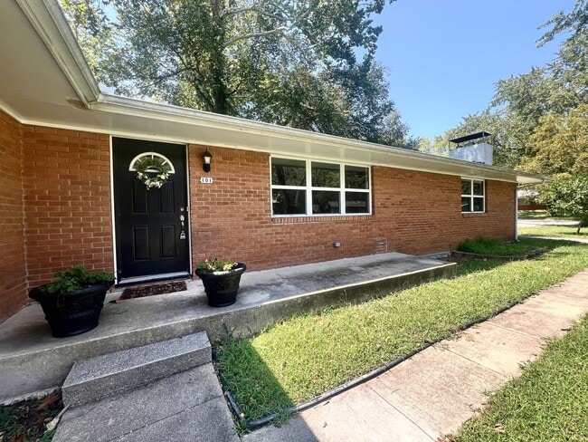 Photo - 101 Elliott Dr