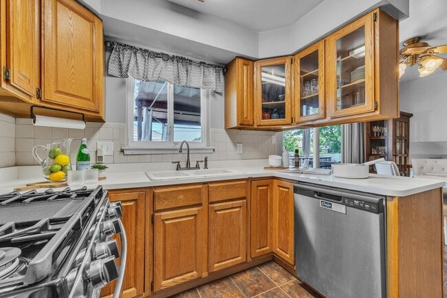 Photo - 35968 Jamison St