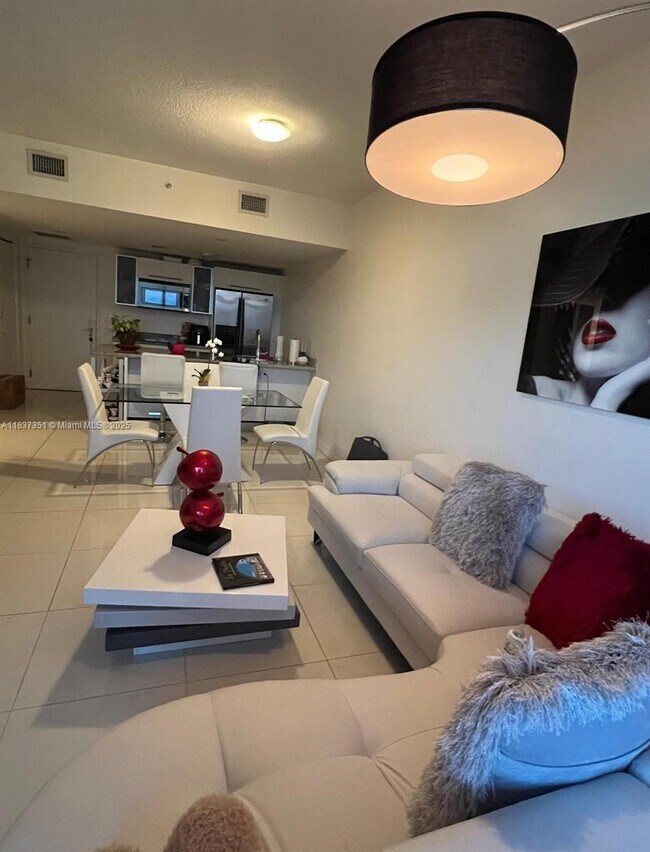 Photo - 185 SW 7th St Unit 1714