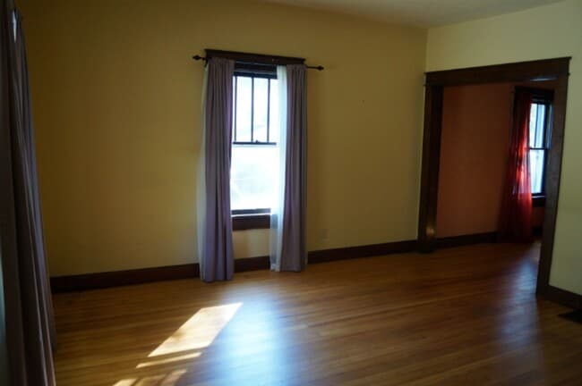 Photo - Eleventh St Unit 817 W 11th Street