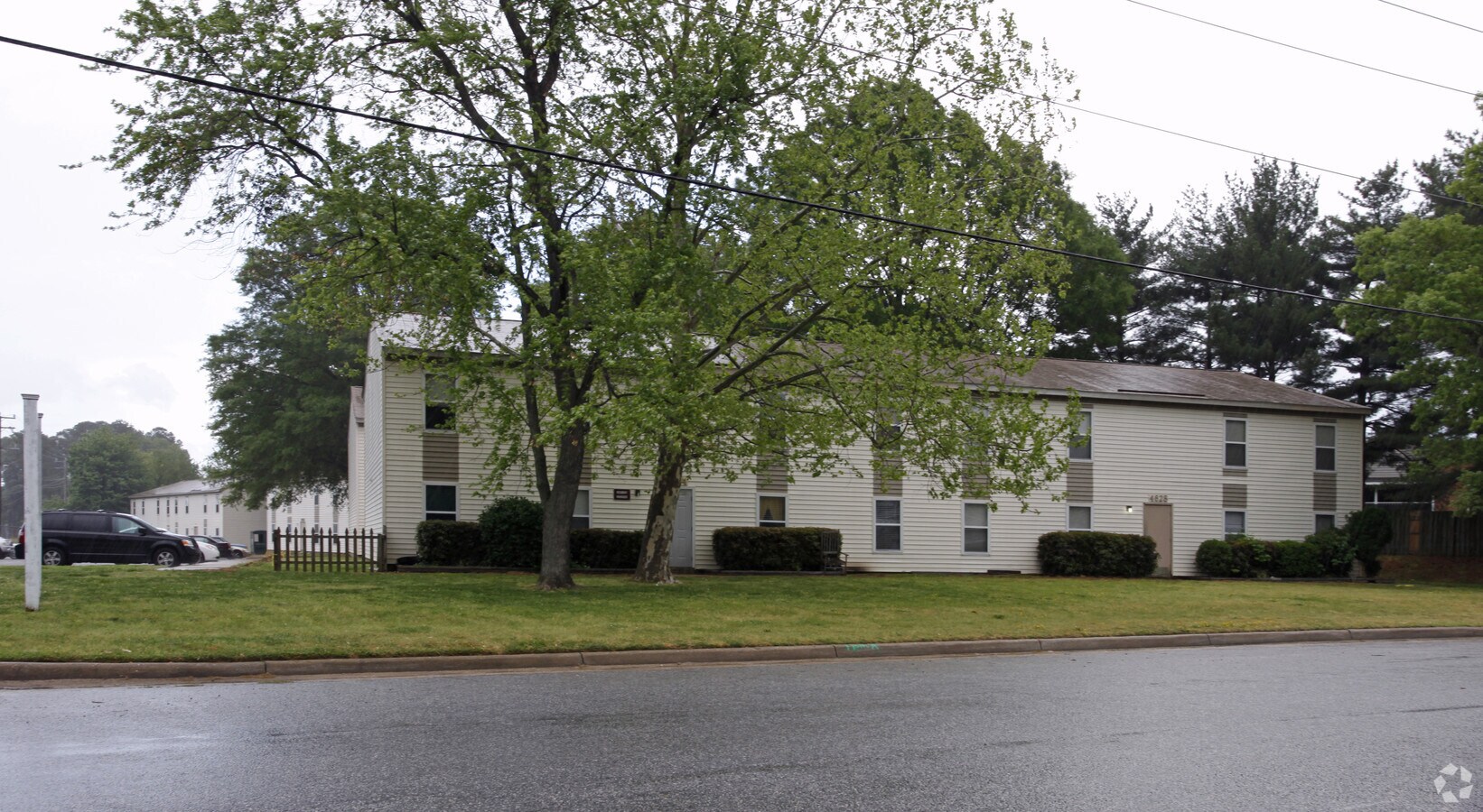 Albert Court Apartments - Albert Court Apartments