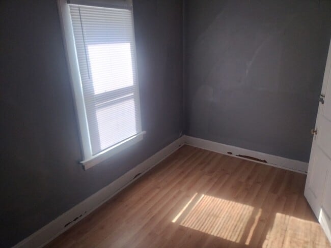 Photo - 2 Bedroom Upper
