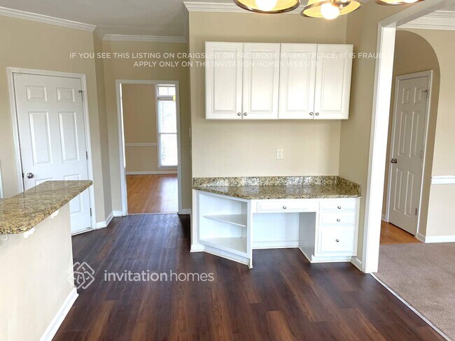 Photo - 275 Merritt Dr