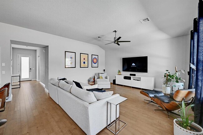 Photo - 8300 Turnberry Ln