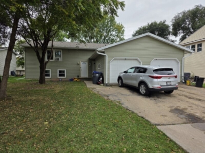 Photo - 349 Stanley Ct