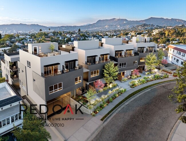 1011-1013 Everett St-A-208