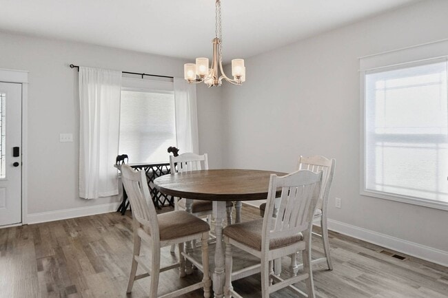 Photo - 515 Woodtrace Dr